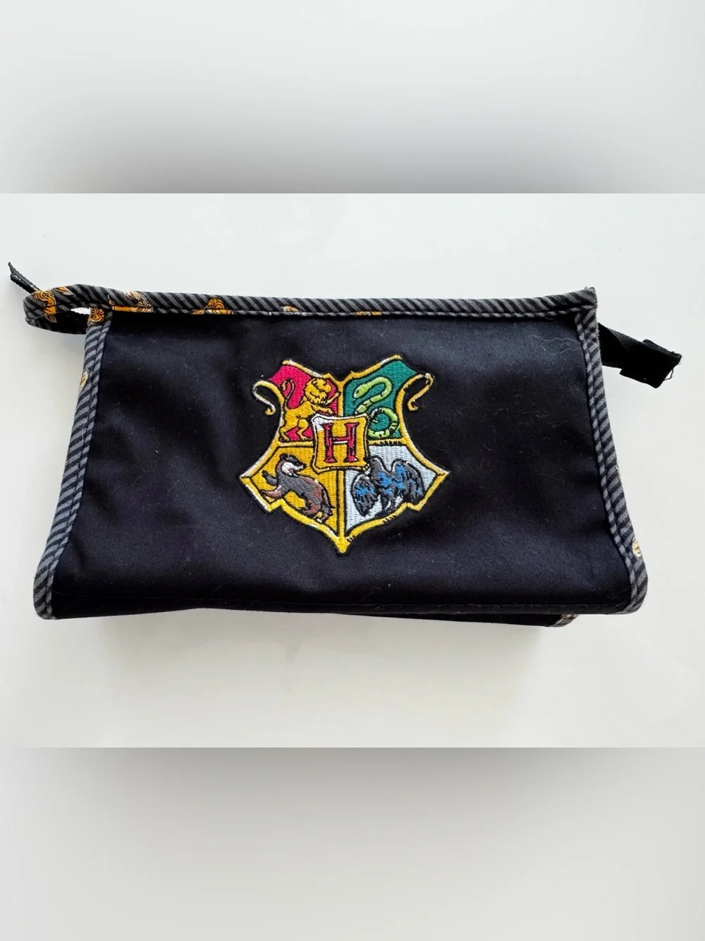 Vera Bradley x Harry Potter Hogwarts Crest Cosmetic Bag Cotton Home to Hogwarts
